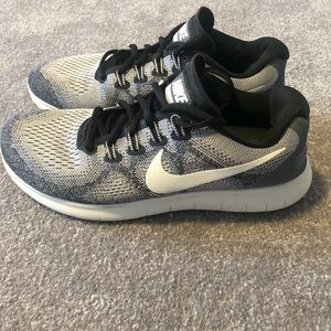 Women’s Nike Free Run Sneakers